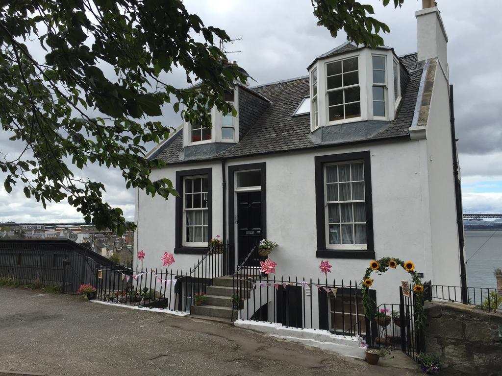 Forth Reflections Self Catering South Queensferry Экстерьер фото